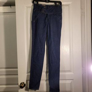 Size 9 Dark Wash Skinny Jeans.